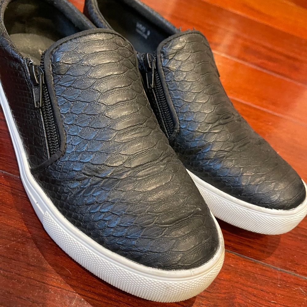 Black zipper slip on sneakers